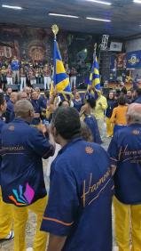 💙💛 UMA RODA DE SAMBA EM VOLTA DOS PAVILHÕES! 🦚🔥  Ao som de “Carolina Maria de Jesus”, a Harmonia da Unidos da Tijuca fez