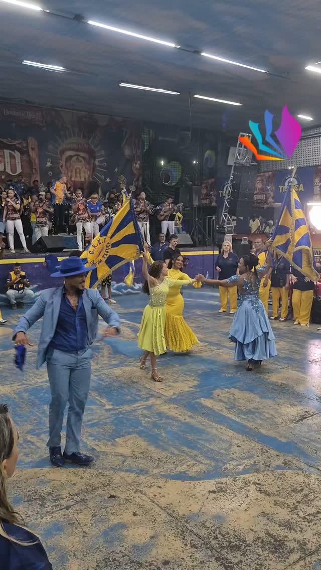 💙💛 OS TRÊS PAVILHÕES DA TIJUCA EM DESTAQUE! 💛💙  A noite de eliminatória de samba na quadra da Unidos da Tijuca teve um m