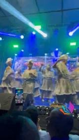 A TRADIÇÃO ENTROU EM CENA! 💙🤍  As baianas da Portela fizeram sua apresentação durante a grande final de samba-enredo par